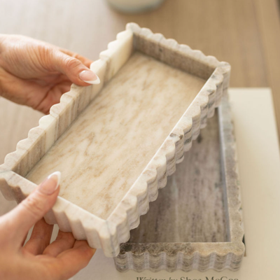 Scalloped Marble Fluted Bridge Tray Beige