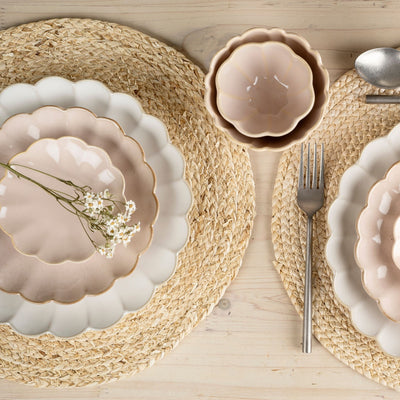 Amelia Plate L, Blush