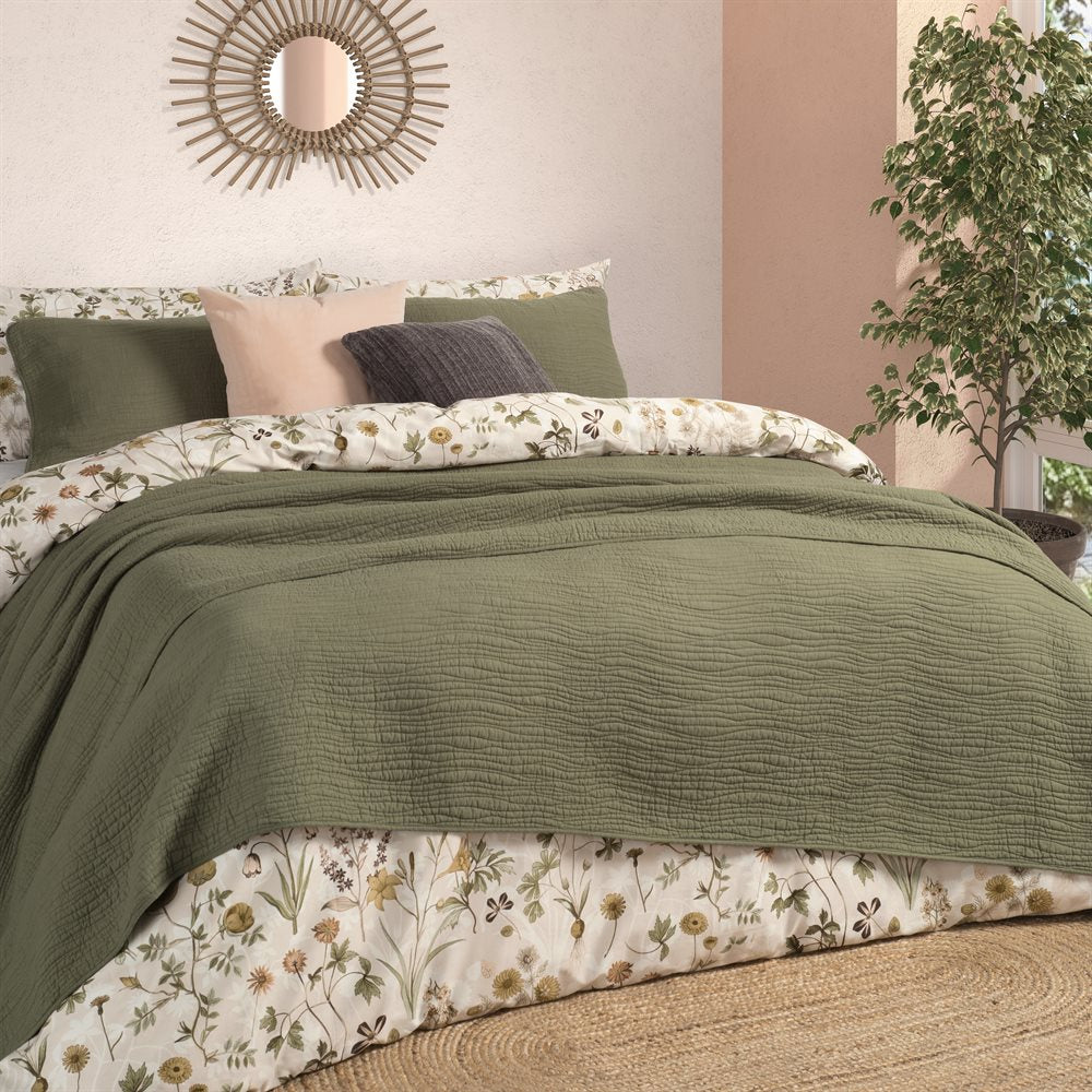 Jazzy Green Quilt - King